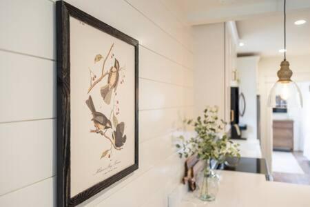 Downtown Luxury Farmhouse Apartment #4 West Dundee ภายนอก รูปภาพ