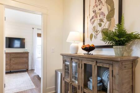 Downtown Luxury Farmhouse Apartment #4 West Dundee ภายนอก รูปภาพ